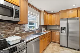 815 Seneca Rd, Great Falls, VA 22066 - Photo 17