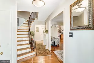 8428 Grenoble Ct, Springfield, VA 22152 - Photo 3