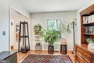 8428 Grenoble Ct, Springfield, VA 22152 - Photo 5