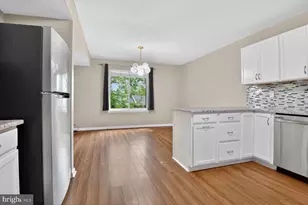 9725 Kings Crown Ct, Fairfax, VA 22031 - Photo 13