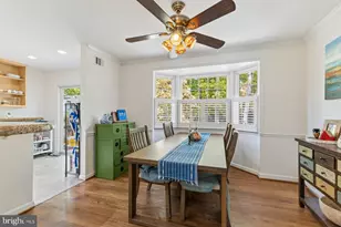 8240 Taunton Pl, Springfield, VA 22152 - Photo 9