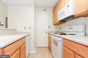 3916 Penderview Dr, Fairfax, VA 22033 - Photo 13