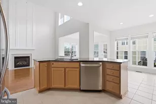 13512 Ann Grigsby Cir, Centreville, VA 20120 - Photo 9