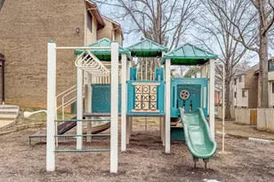 2674 Glengyle Dr, Vienna, VA 22181 - Photo 3