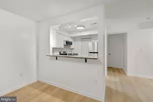 6912 Mary Caroline Cir, Alexandria, VA 22310 - Photo 5