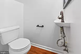 8123 Kingsway Ct, Springfield, VA 22152 - Photo 13