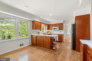 1732 Chesterford Way, McLean, VA 22101 - Photo 9