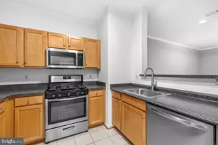 5172 William Colin Ct, Centreville, VA 20120 - Photo 9