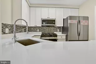 2492 Quick St, Herndon, VA 20171 - Photo 9