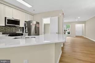 2492 Quick St, Herndon, VA 20171 - Photo 7