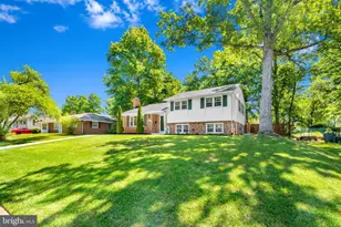 14711 Carlbern Dr, Centreville, VA 20120 - Photo 3