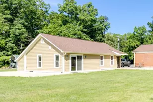 11701 Braddock Rd, Fairfax, VA 22030 - Photo 3
