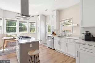 11701 Braddock Rd, Fairfax, VA 22030 - Photo 17