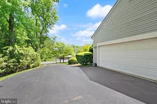 6822 Jeremiah Ct, Fairfax Station, VA 22039 - Photo 7