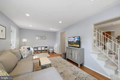 9632 Lindenbrook Street, Fairfax, VA 22031 - Photo 7