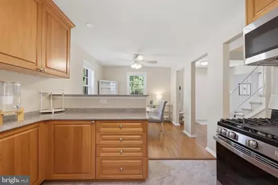 9632 Lindenbrook Street, Fairfax, VA 22031 - Photo 11