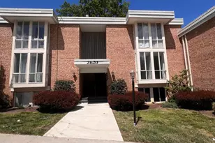 2620 Redcoat Dr, Alexandria, VA 22303 - Photo 1