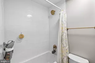 7201 Lake Cove Dr, Alexandria, VA 22315 - Photo 23