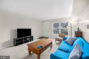 5815 Orchard Hill Ct, Clifton, VA 20124 - Photo 3