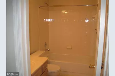 7059 Kings Manor Dr, Alexandria, VA 22315 - Photo 15