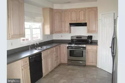 7059 Kings Manor Dr, Alexandria, VA 22315 - Photo 7