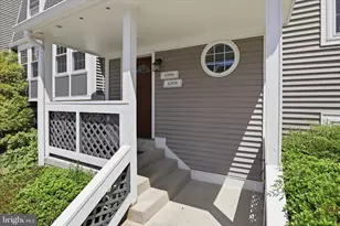 12898 Grays Pointe Rd, Fairfax, VA 22033 - Photo 3