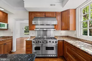 8405 Brookewood Ct, McLean, VA 22102 - Photo 21
