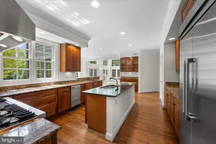 8405 Brookewood Ct, McLean, VA 22102 - Photo 19