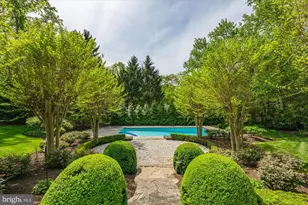 8405 Brookewood Ct, McLean, VA 22102 - Photo 9