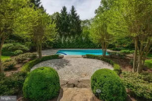 8405 Brookewood Ct, McLean, VA 22102 - Photo 11