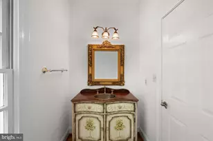 8405 Brookewood Ct, McLean, VA 22102 - Photo 29