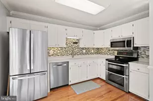 14507 Castleford Ct, Centreville, VA 20121 - Photo 11