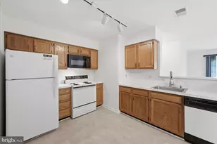 7508 Ashby Ln, Alexandria, VA 22315 - Photo 17