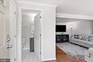 6352 Bonham Pl, Centreville, VA 20121 - Photo 5