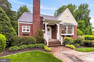9119 McNair Dr, Alexandria, VA 22309 - Photo 3