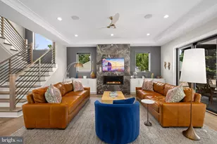 6933 Espey Ln, McLean, VA 22101 - Photo 9