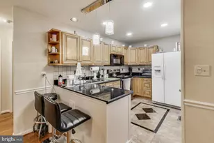 6147 Stonepath Cir, Centreville, VA 20120 - Photo 9