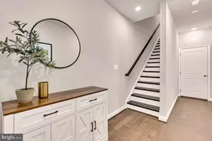 12548 Dehring Dr, Fairfax, VA 22033 - Photo 5