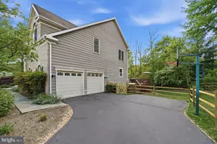 1605 Lupine Den Ct, Vienna, VA 22182 - Photo 103