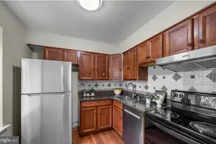 5822 Burke Manor Ct, Burke, VA 22015 - Photo 11