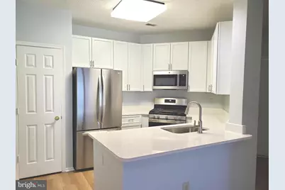6005 Rosebud Lane #301, Centreville, VA 20121 - Photo 5