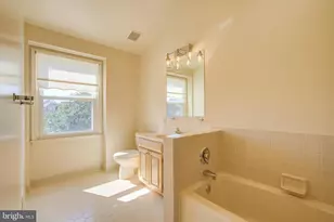 5946 Wescott Hills Way, Alexandria, VA 22315 - Photo 21