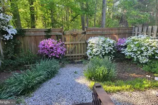 9425 Candleberry Ct, Burke, VA 22015 - Photo 35