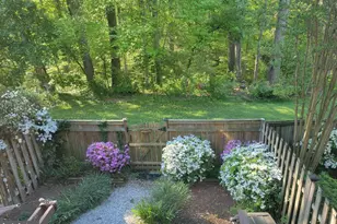 9425 Candleberry Ct, Burke, VA 22015 - Photo 37