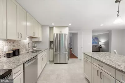 9425 Candleberry Court, Burke, VA 22015 - Photo 7