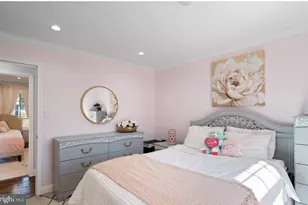 11611 Vale Rd, Oakton, VA 22124 - Photo 5