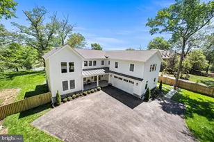 3175 Woodland Ln, Alexandria, VA 22309 - Photo 3