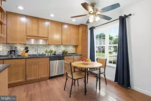 10070 Apple Wood Ct, Burke, VA 22015 - Photo 5