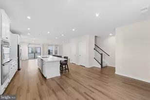 13695 Innovation Station Loop, Herndon, VA 20171 - Photo 5