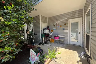 3176 Summit Square Dr, Oakton, VA 22124 - Photo 35